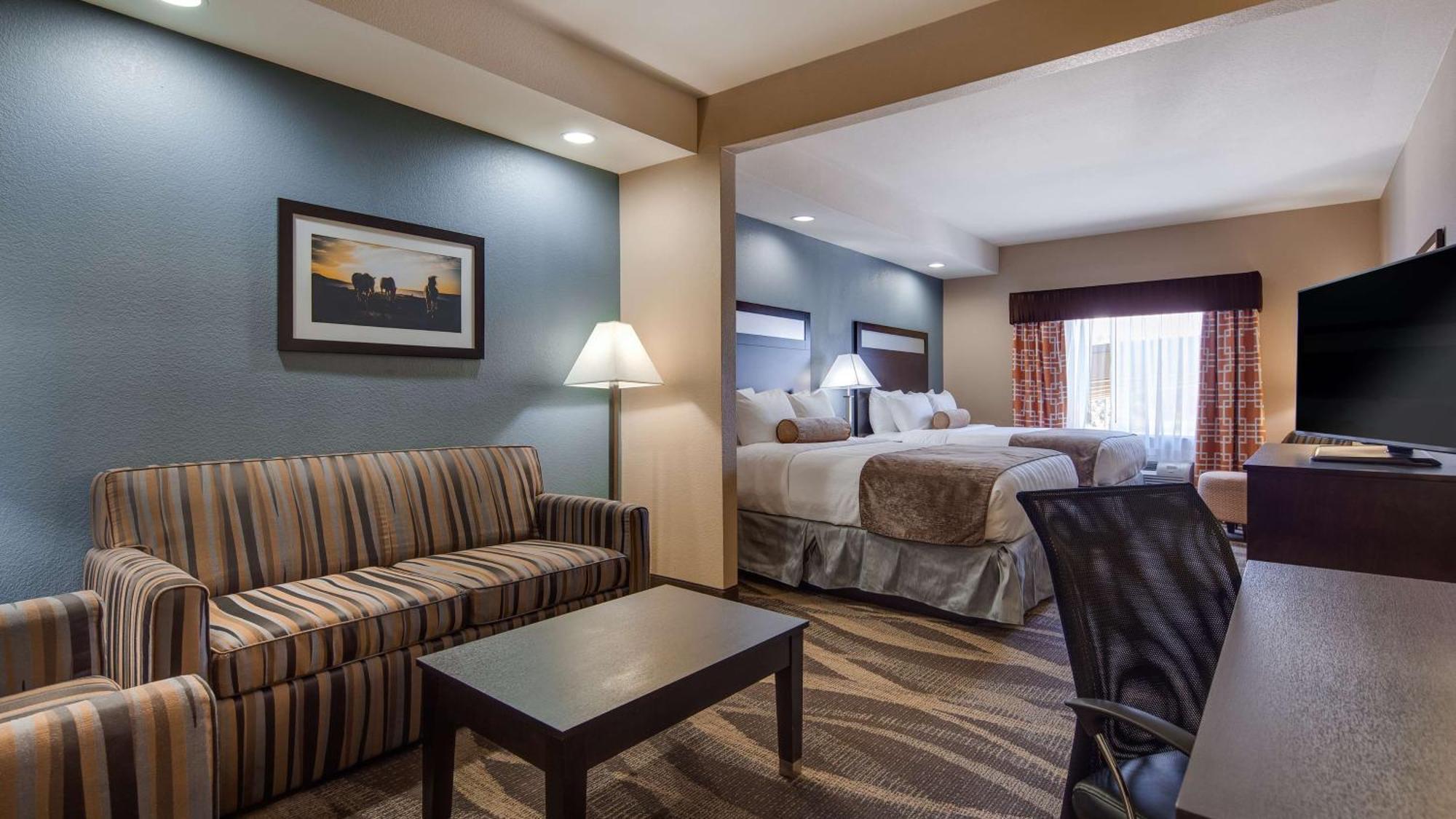 Best Western Plus Lake Jackson Inn & Suites Exterior photo