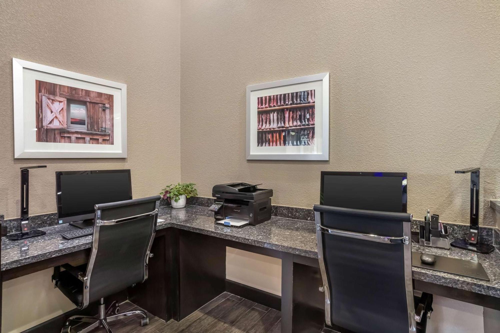 Best Western Plus Lake Jackson Inn & Suites Exterior photo