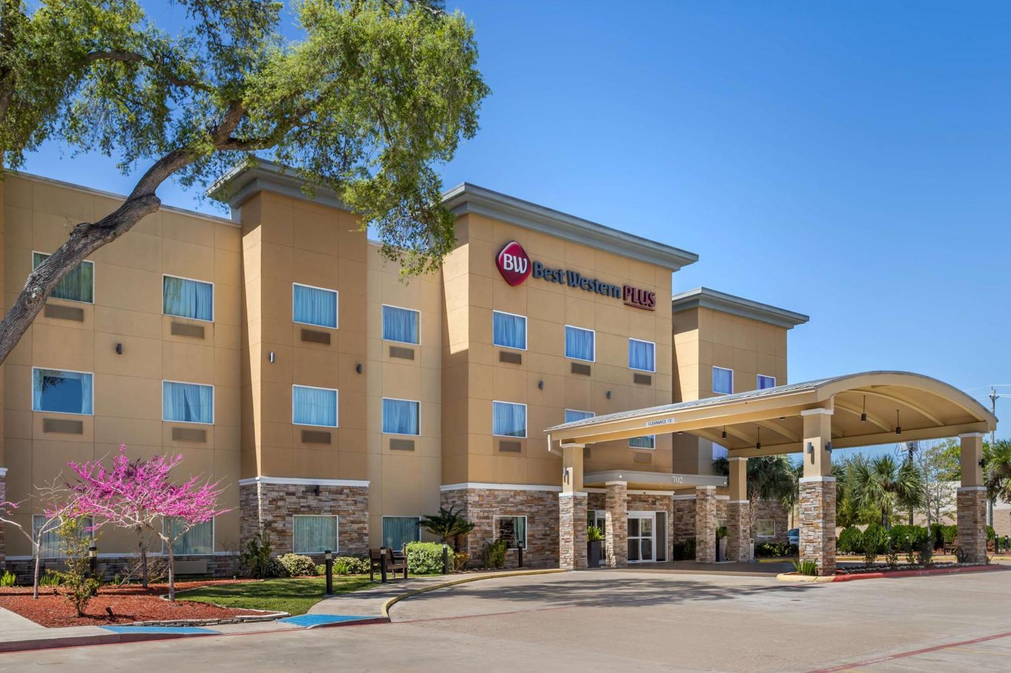Best Western Plus Lake Jackson Inn & Suites Exterior photo